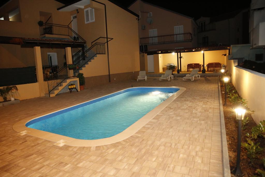 Apartmani Sprljan Vodice Extérieur photo
