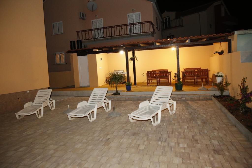 Apartmani Sprljan Vodice Extérieur photo